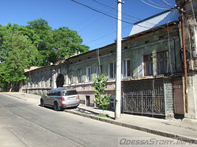 Матросский спуск, 3
Дом *.А. Винокурова (По данным В.П. Пилявского и В.В. Шерстобитова - Дом Пруса Висниовского)
Ключевые слова: фоновая_застройка дом