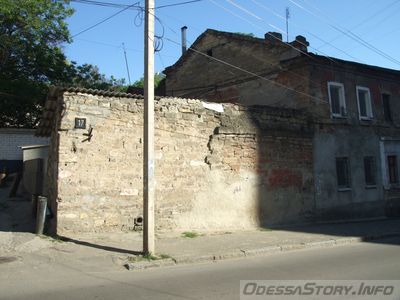 Скидановская 17
Дом Марии Чистоходовой - по данным В.П. Пилявского и В.В. Шерстобитова.
Ключевые слова: фоновая_застройка