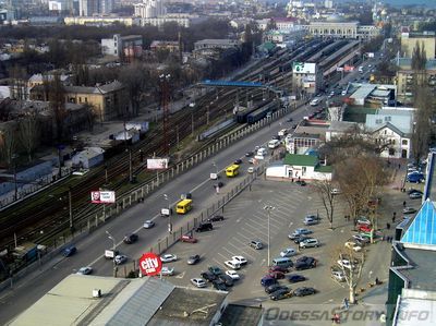 Вид на ж.-д. вокзал с верхнего этажа "Чудо-города"
март 2007 г.
Ключевые слова: одесса,вокзал