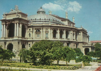 Театр оперы и балета
Издание Министерства связи СССР, 1972 год
Фото А. Подберезского, Ю. Шашкова
Добавил Kamin
