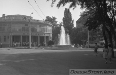 Греческая площадь. Июль 1965.
