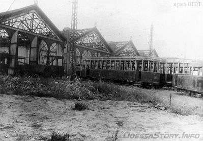 Октябрьское трамвайное депо (№ 2)
Сентябрь 1944 г.
Фото из музея ОГЭТ
добавлено с - http://transphoto.ru/photo/523085/
