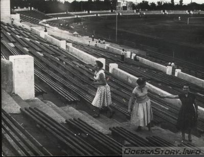 Стадион 1957 год. (Фото из семейного альбома SaMoVar)
