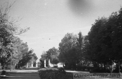 Аркадия
октябрь 1951 год
 Фотография из семейного архива пользователя Одесского форума mlch
