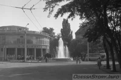 Греческая площадь
июль 1965 года
Добавил - mlch
