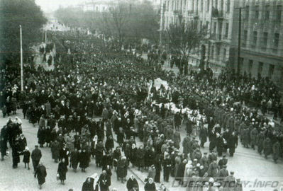 Канатная
2 ноября 1956 года. Похоронная процессия с телом академика В.П.Филитова
