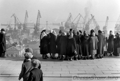 фото Элиота Эрвитта, 1957 год
добавлено с - http://www.facebook.com/photo.php?fbid=1404842819752&set=o.168792266481678 
