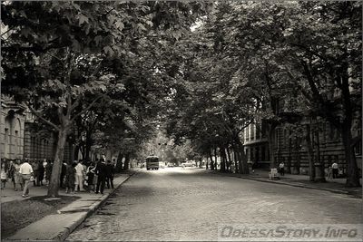 Пушкинская
1967 год.
фото - Андрея Александровича Антонова
добавлено с - http://www.lifeisphoto.ru/photo.aspx?id=570742 
