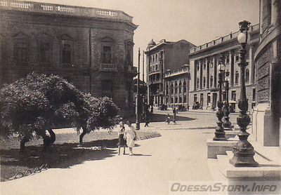 Ришельевская, 1
фото Б.Левита
