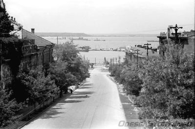 июнь 1943 года
фото - Willy Pragher
добавил - Sergey_L
оригинал находится - https://www2.landesarchiv-bw.de
