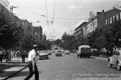 Дерибасовская
1968 год
добавлено - Good++++
с сайта - 
http://nedouchennn.livejournal.com/510669.html
