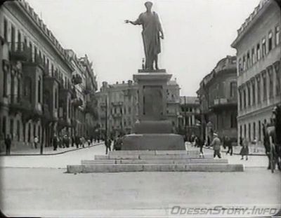 стоп-кадр
Оригинальное название: Еврейское счастье
Год выпуска: 1925
Жанр: Драма
Выпущено: РСФСР
Режиссер: Алексей Грановский
В ролях: Соломон Михоэлс, Тамара Адельгейм, Мойше Гольдблат
добавил - SaMoVar
