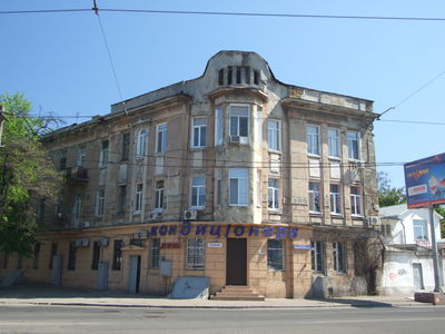 Старосенная пл. 15
Доходный дом, архитектор Х.Г. Васильев, 1910г.
