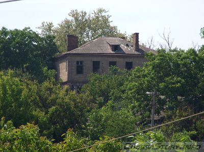 академика Панкратовой ул., 6
Дореволюционное народное училище (в советское время - школа). По информации старожилов: в ней училась А.В, Нежданова и преподавал её отец. Здание сгорело несколько лет назад.
Ключевые слова: кирпичный училище школа