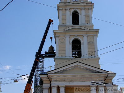 Подъем главного колокола
