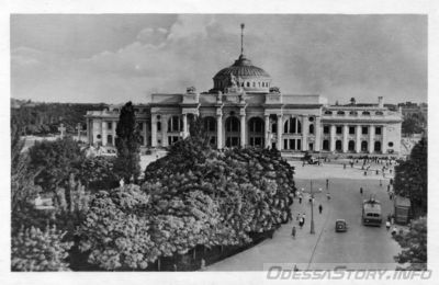 Вокзал
Поштова картка. Фабрика масового фотодруку тресту "Укрфото", Київ, фото Я. Таборовського, 1955 р.
Добавил Kamin
