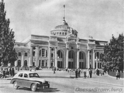 Вокзал
Поштова листівка. Державне видавництво "Мистецтво", 1955 р.
Добавил Kamin
