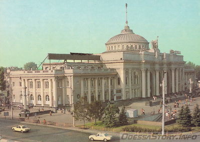 Железнодорожный вокзал 
Издание Министерства связи СССР, 1983 год. 
Фото Г. Буланова
Добавил Kamin
