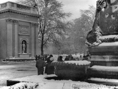 Памятник А.С. Пушкину зимой
Из личного архива семьи Шалагиных
